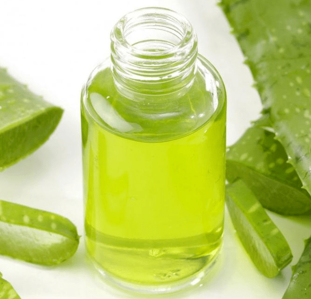 Mehrkomponentenmasken für die Verjüngung der Haut des Gesichts mit Aloe