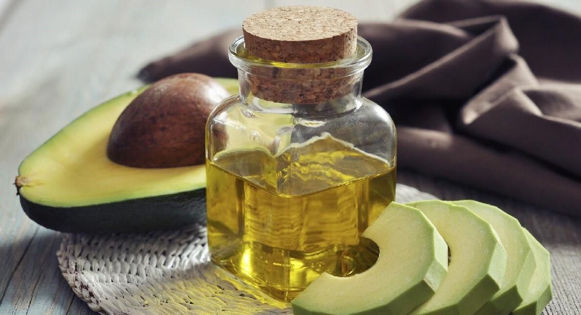 Avocadoöl entfernt Altersflecken und Sommersprossen.